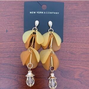 NWT Yellow Petal Shaped Glass and Bead Dangle Spring Earrings
